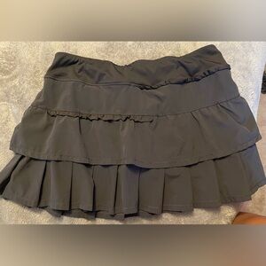 Layer8 medium grey tennis skort